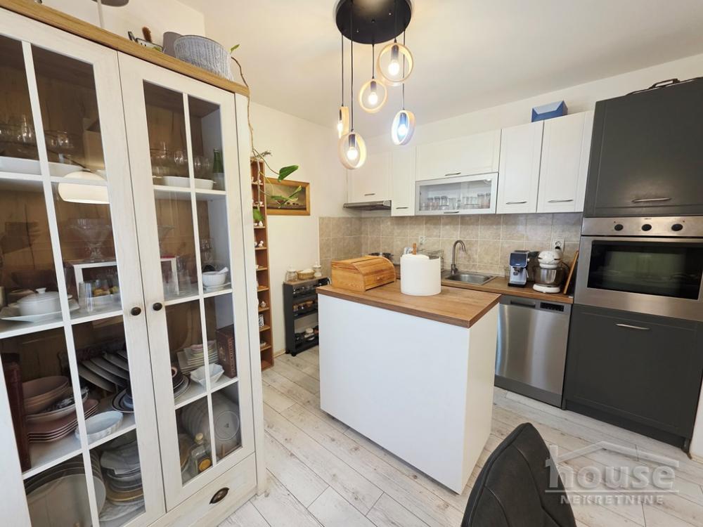 Slika 10 - Stan,NOVI SAD,VETERNIK,kv: 57.00, € 130000, ID: 1065550