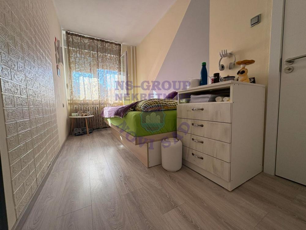 Slika 9 - Prodaja stana, 59m2, Bulevar oslobođenja Novi Sad, sa terasom, ima lift