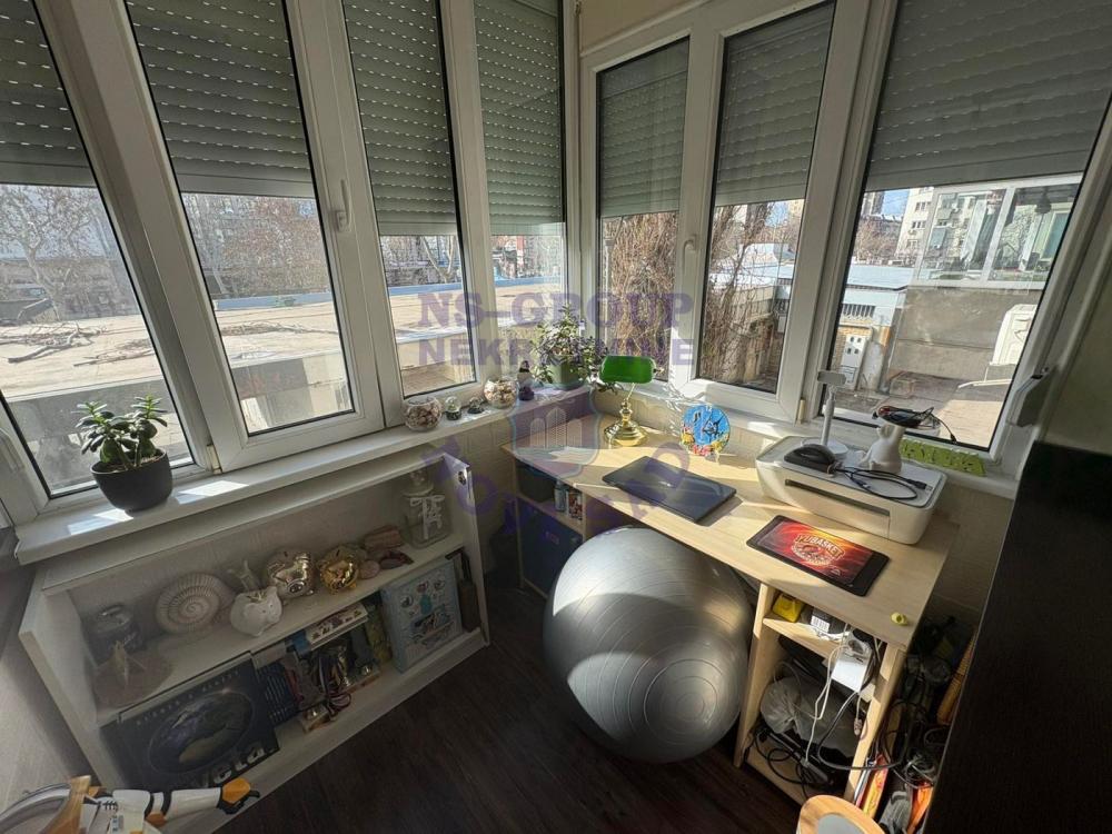 Slika 6 - Prodaja stana, 59m2, Bulevar oslobođenja Novi Sad, sa terasom, ima lift