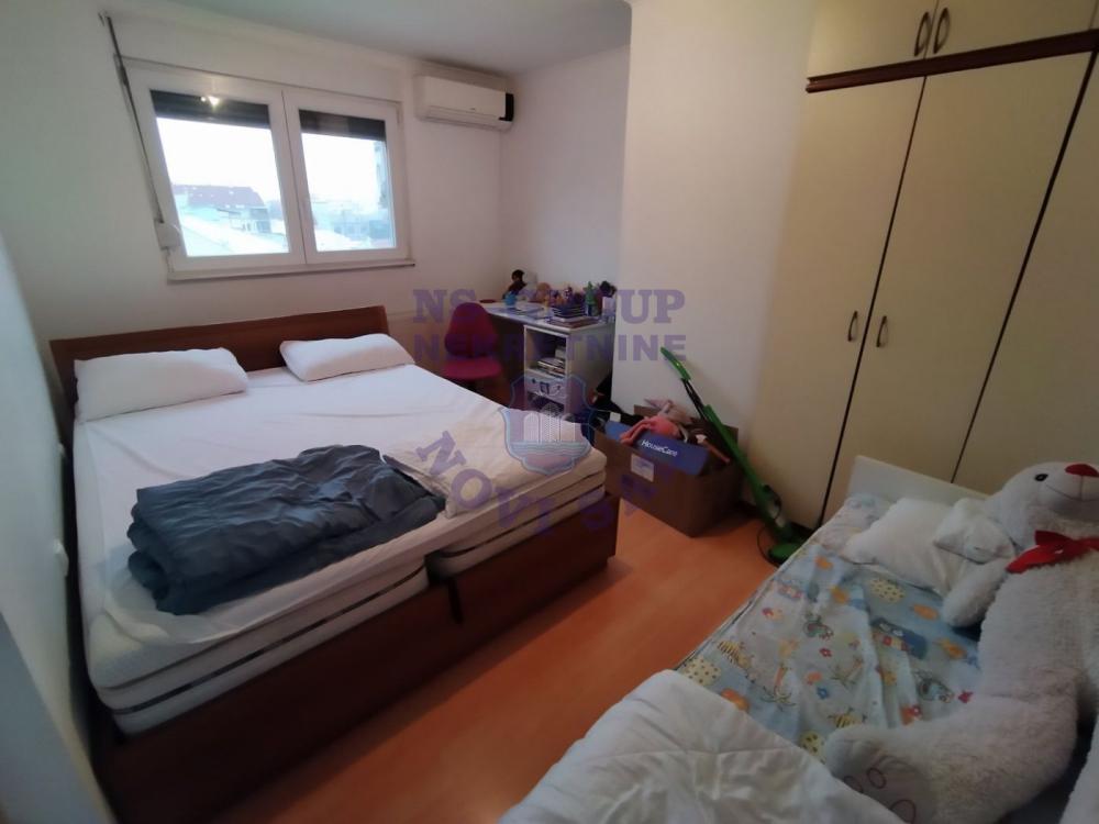 Slika 1 - Dvoiposoban, 83m2, Podbara Novi Sad, sa terasom