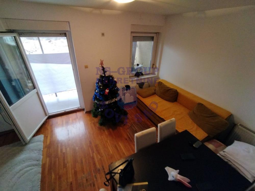 Slika 2 - Dvoiposoban, 83m2, Podbara Novi Sad, sa terasom