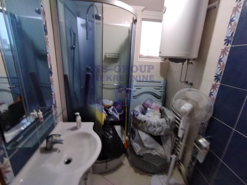 Slika 5 - Dvoiposoban, 83m2, Podbara Novi Sad, sa terasom