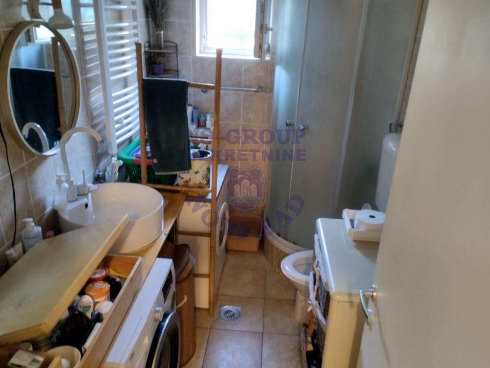 Slika 10 - Dvosoban, 57m2, Lipov gaj Novi Sad Novi Sad, sa terasom, sa parkingom