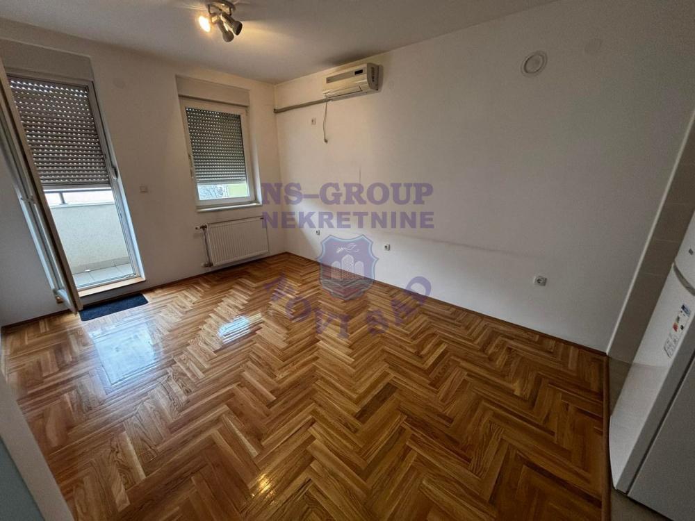 Glavna slika -Jednoiposoban 34m2 Nova Detelinara