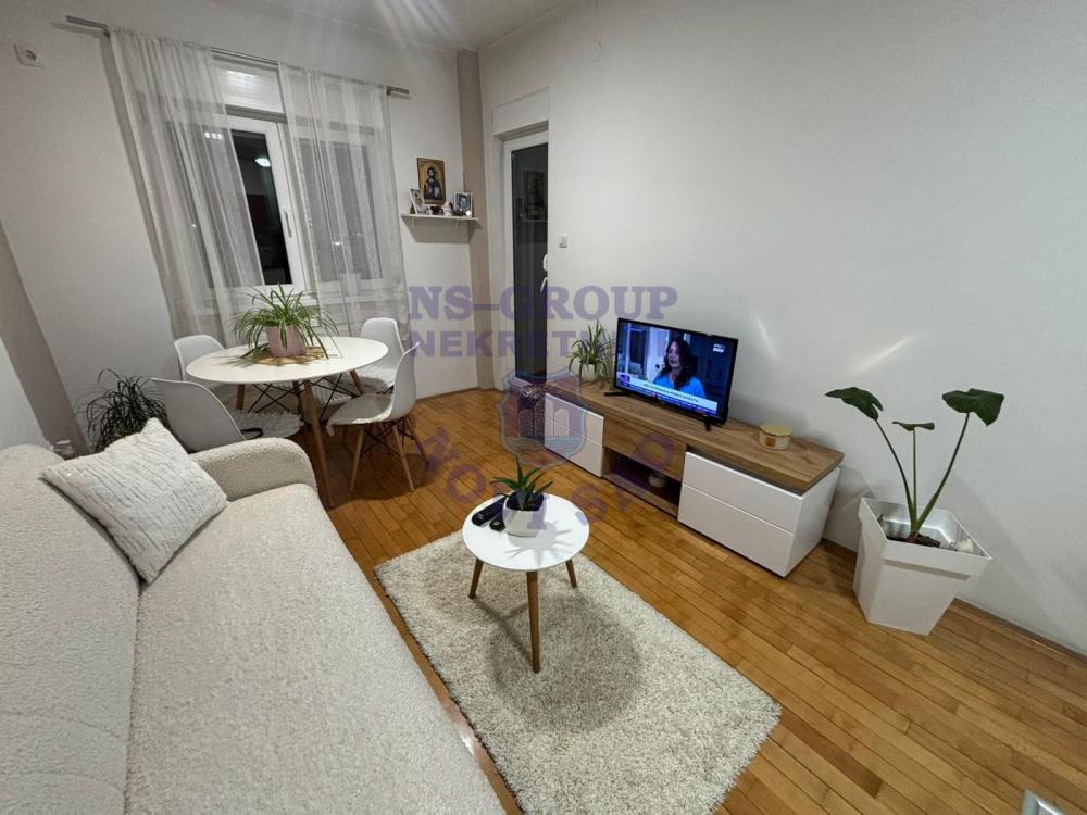 Slika 1 - Na prodaju dovosoban stan na Novom Naselju!