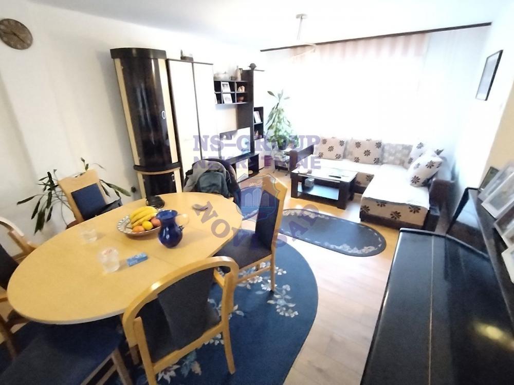 Slika 1 - Trosoban, 80m2, Liman 4 Novi Sad, sa terasom, ima lift