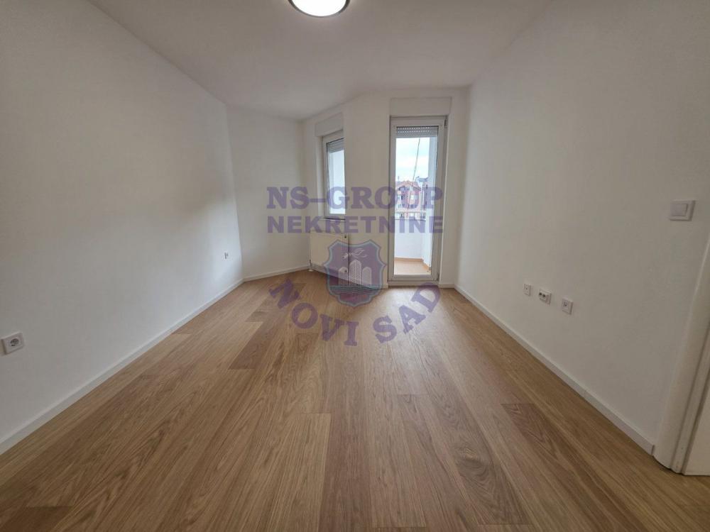 Slika 1 - Dvosoban, 39m2, Podbara Novi Sad, sa terasom, ima lift