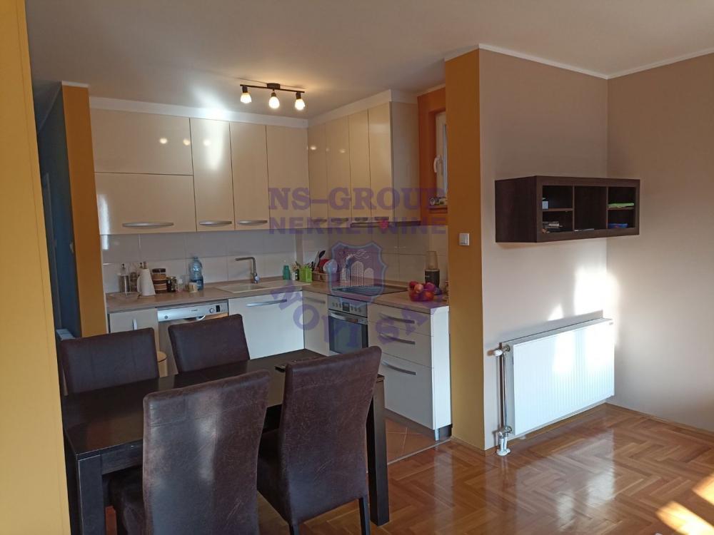 Slika 4 - Trosoban stan na Grbavici 94m2