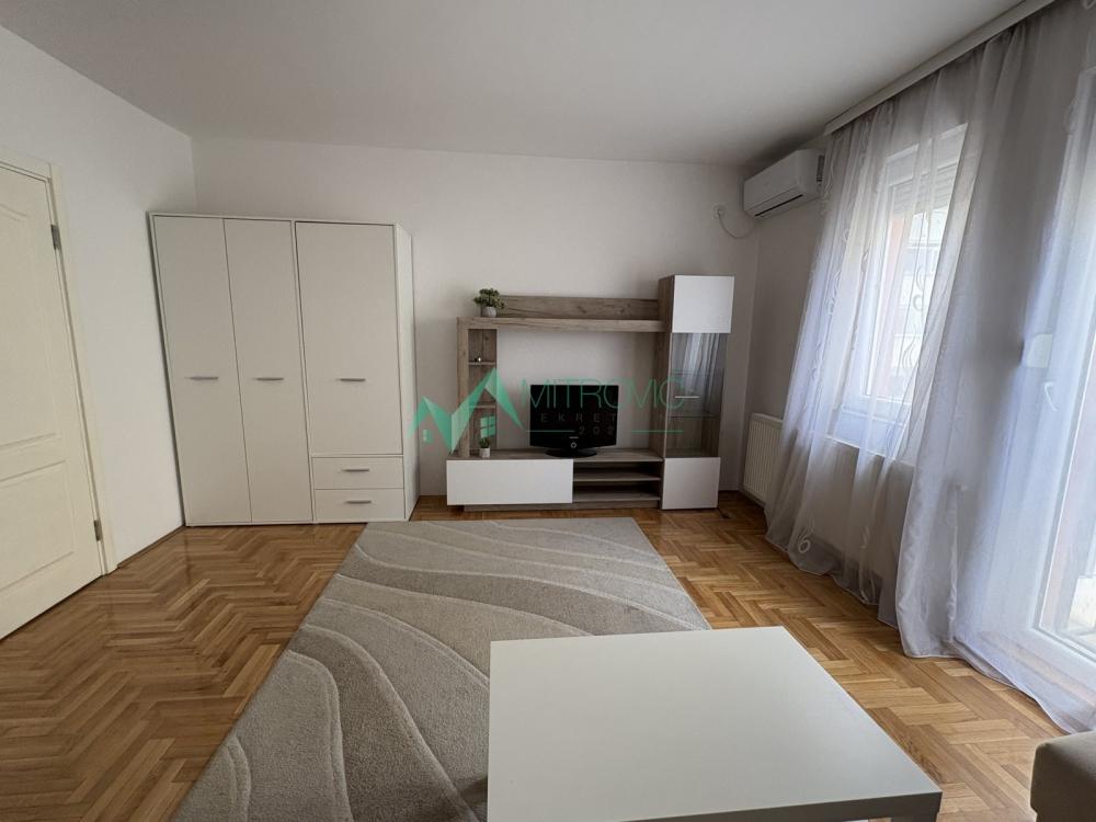 Slika 2 - Fenomenalna garsonjera u blizini keja-moguća kupovina putem kredita za mlade