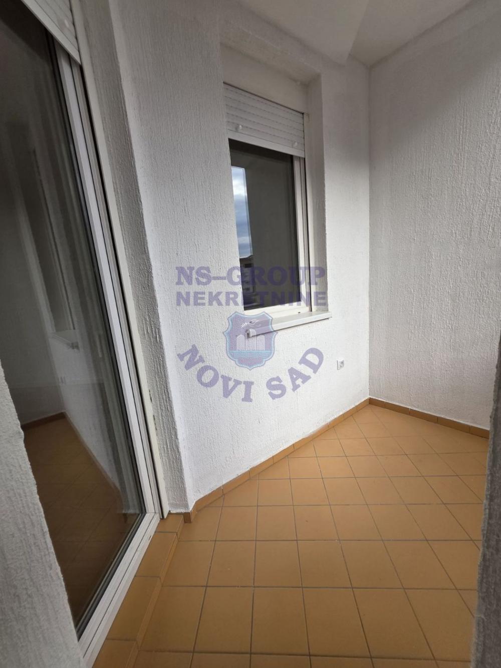 Slika 5 - Dvosoban, 39m2, Podbara Novi Sad, sa terasom, ima lift