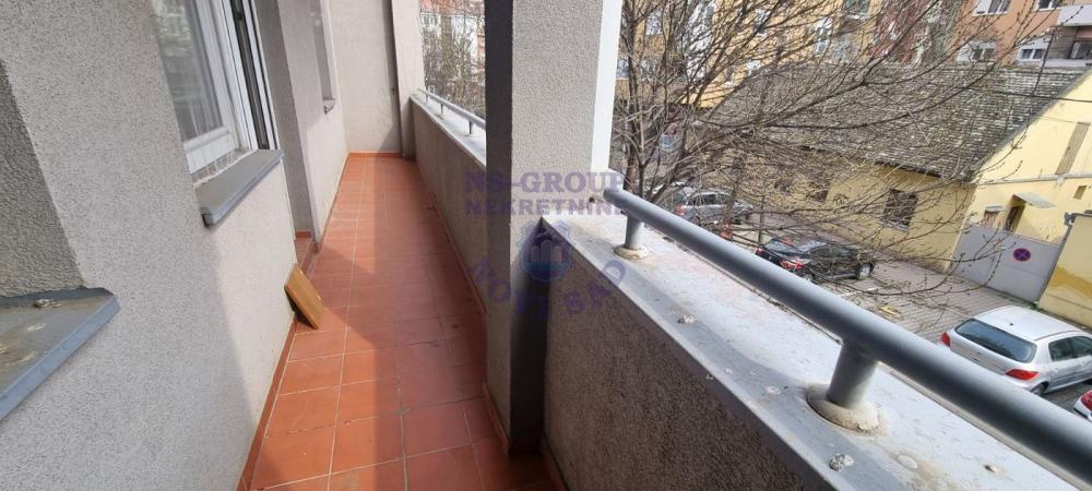 Slika 5 - Dvosoban, 54m2, Grbavica Novi Sad