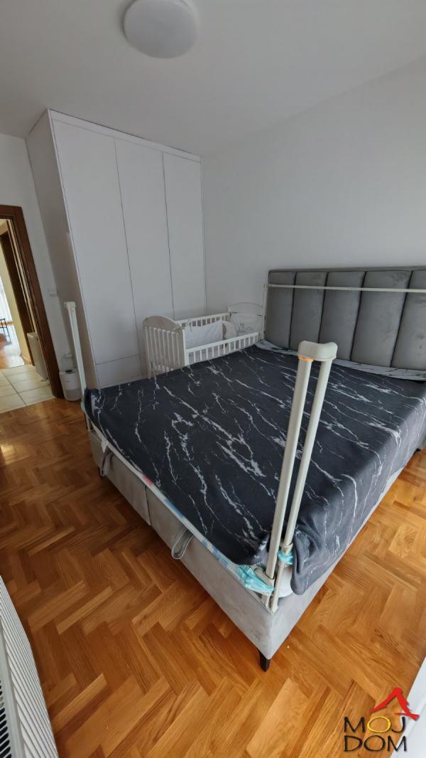 Slika 9 - Stan,NOVI SAD,KAMENJAR,kv: 42, € 123600, ID: 1031963