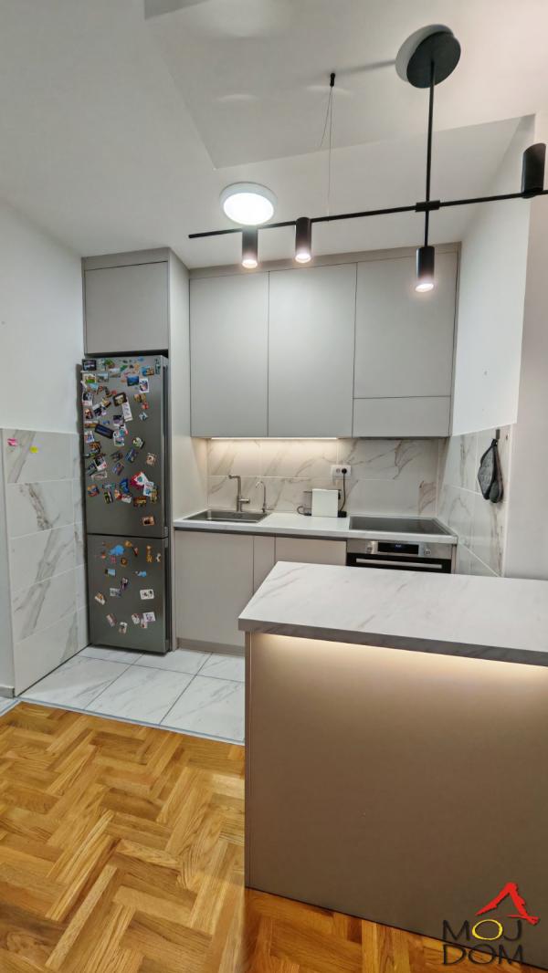 Slika 2 - Stan,NOVI SAD,KAMENJAR,kv: 42, € 123600, ID: 1031963