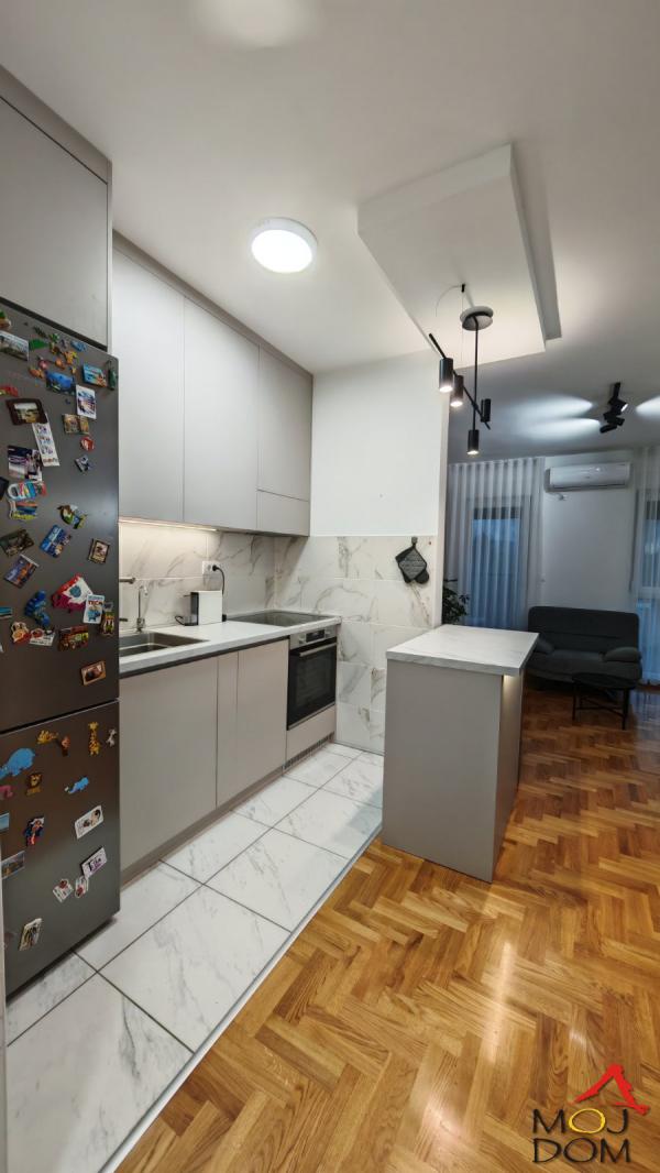 Slika 3 - Stan,NOVI SAD,KAMENJAR,kv: 42, € 123600, ID: 1031963