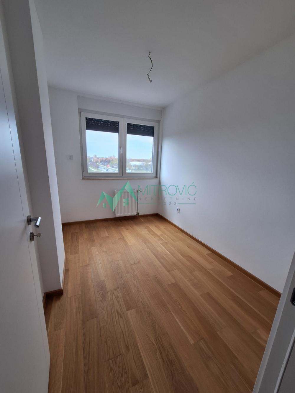 Slika 6 - NOVI SAD, BULEVAR EVROPE 