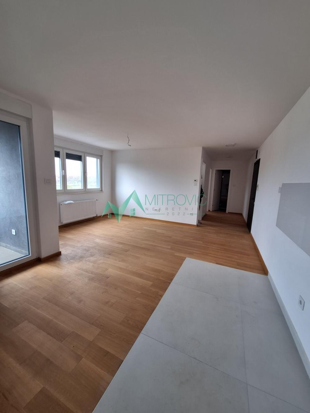 Slika 2 - NOVI SAD, BULEVAR EVROPE 