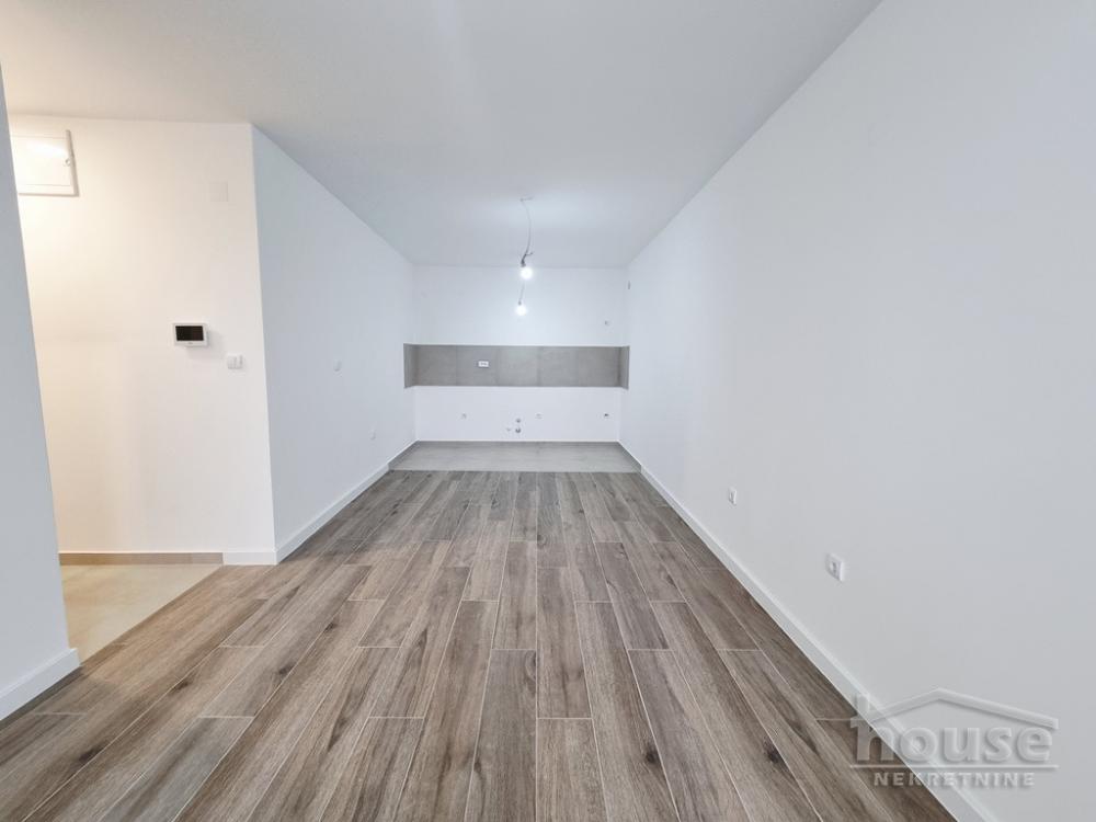 Slika 2 - Stan,NOVI SAD,TELEP,kv: 54.00, € 135000, ID: 1064246