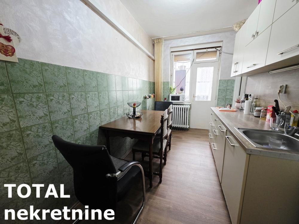 Slika 4 - Stan,NOVI SAD,DETELINARA,kv: 71.00, € 165000, ID: 1102433