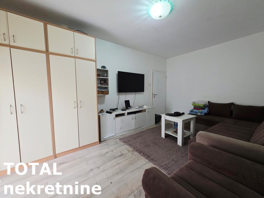 Slika 2 - Stan,NOVI SAD,DETELINARA,kv: 71.00, € 165000, ID: 1102433