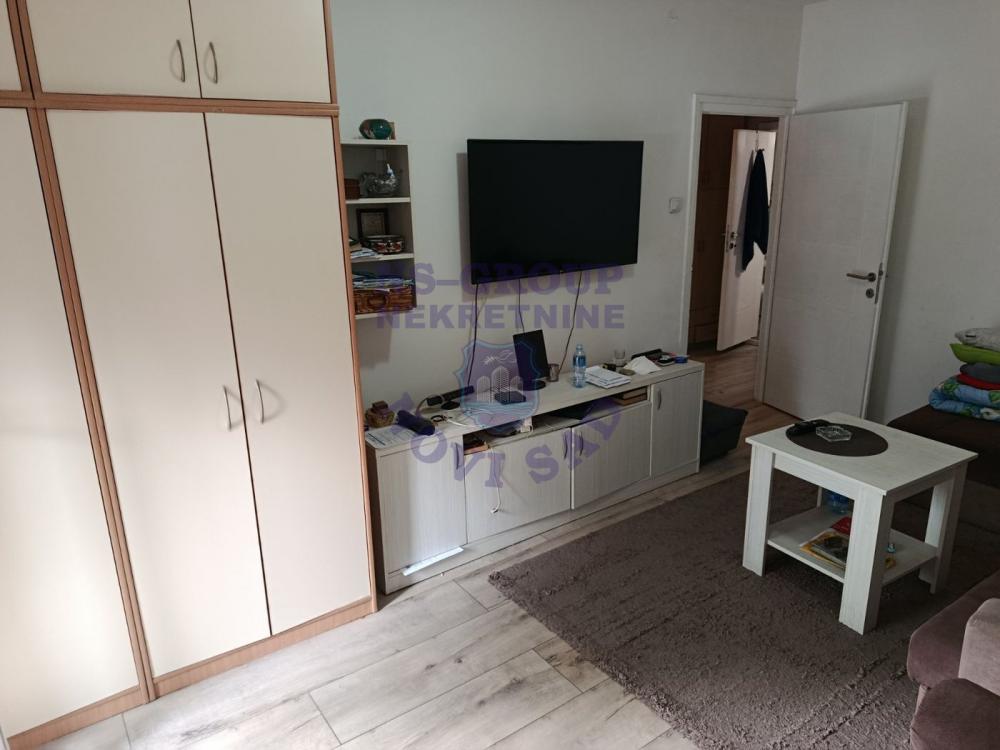 Slika 3 - 566414-Stan se odlikuje funkcionalnim rasporedom i komforom