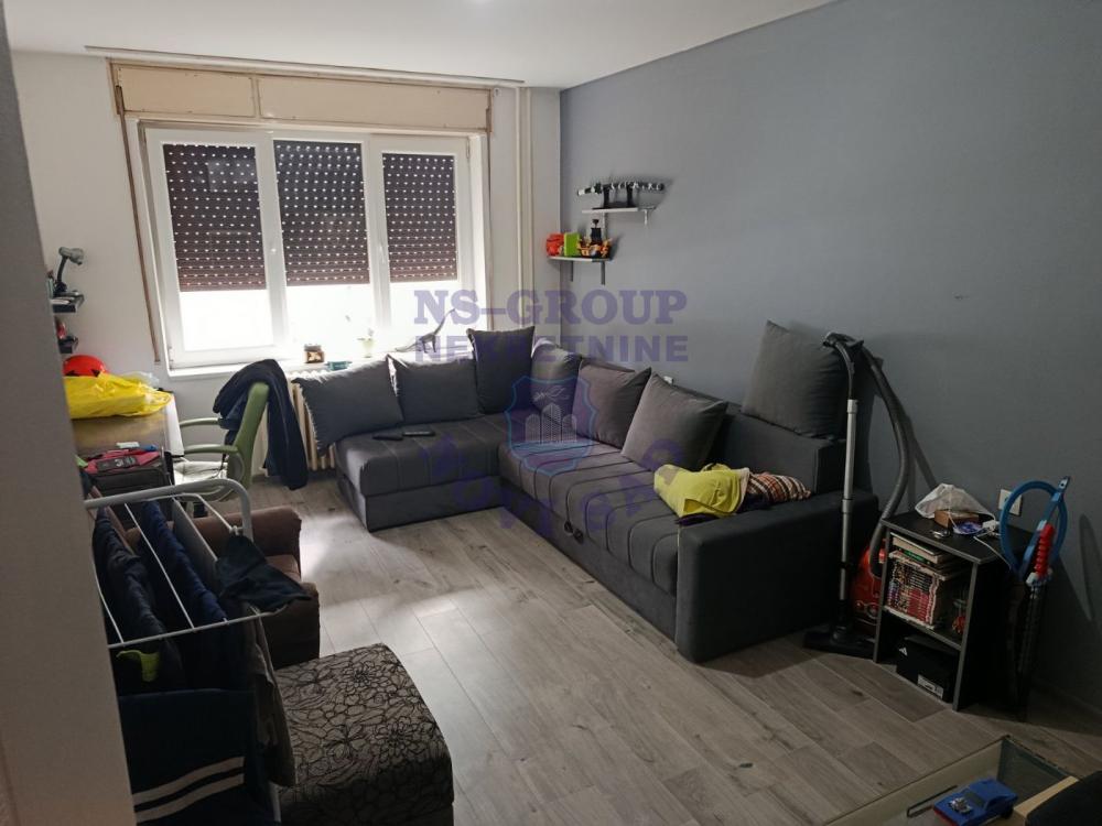 Slika 6 - 566414-Stan se odlikuje funkcionalnim rasporedom i komforom