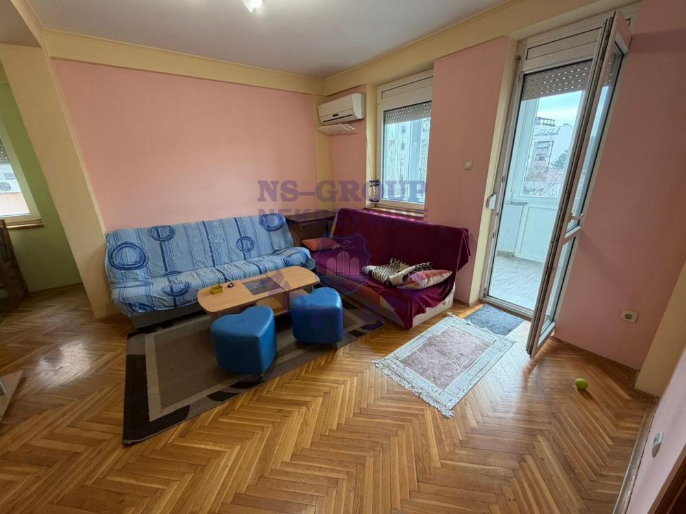 Slika 1 - Fenomenalan trosoban stan na Novoj Detelinari