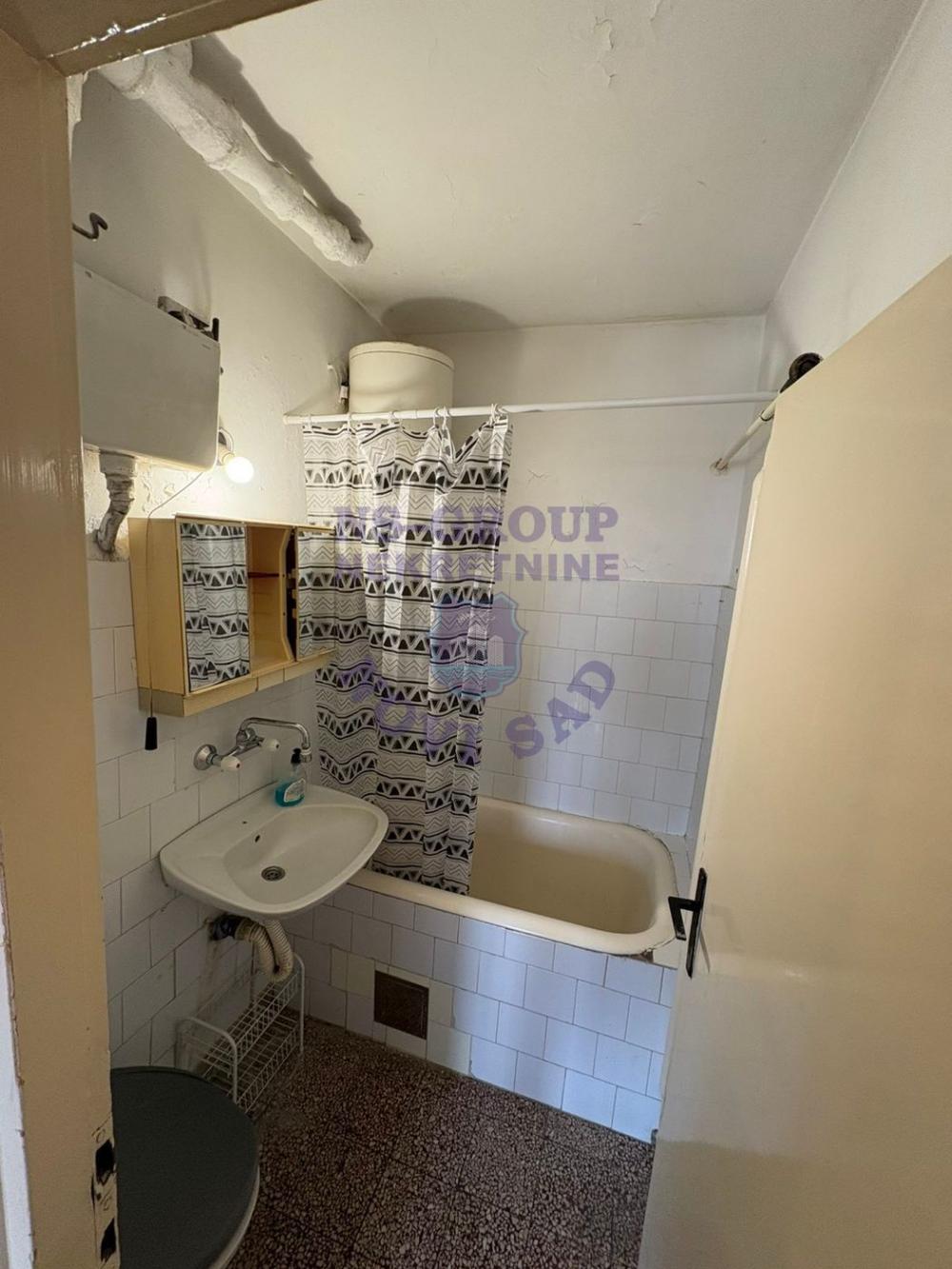 Slika 5 - Dvosoban stan na Limanu 1!