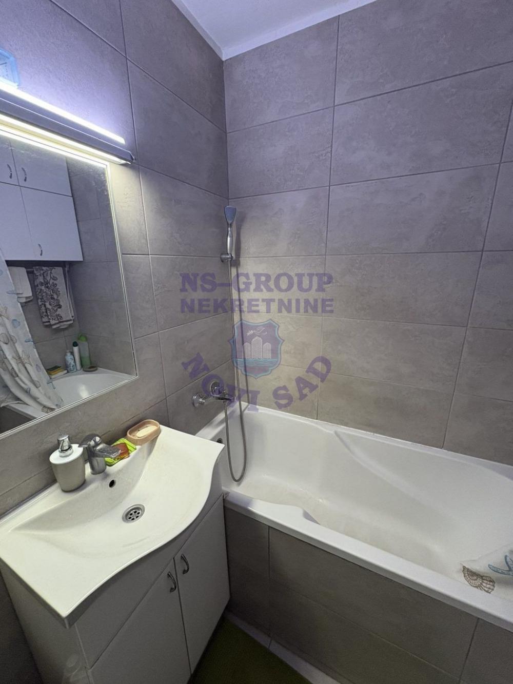 Slika 8 - Odlican dvoiposoban stan na Novom Naselju!