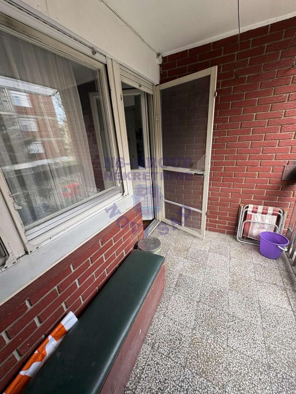 Slika 10 - Odlican dvoiposoban stan na Novom Naselju!