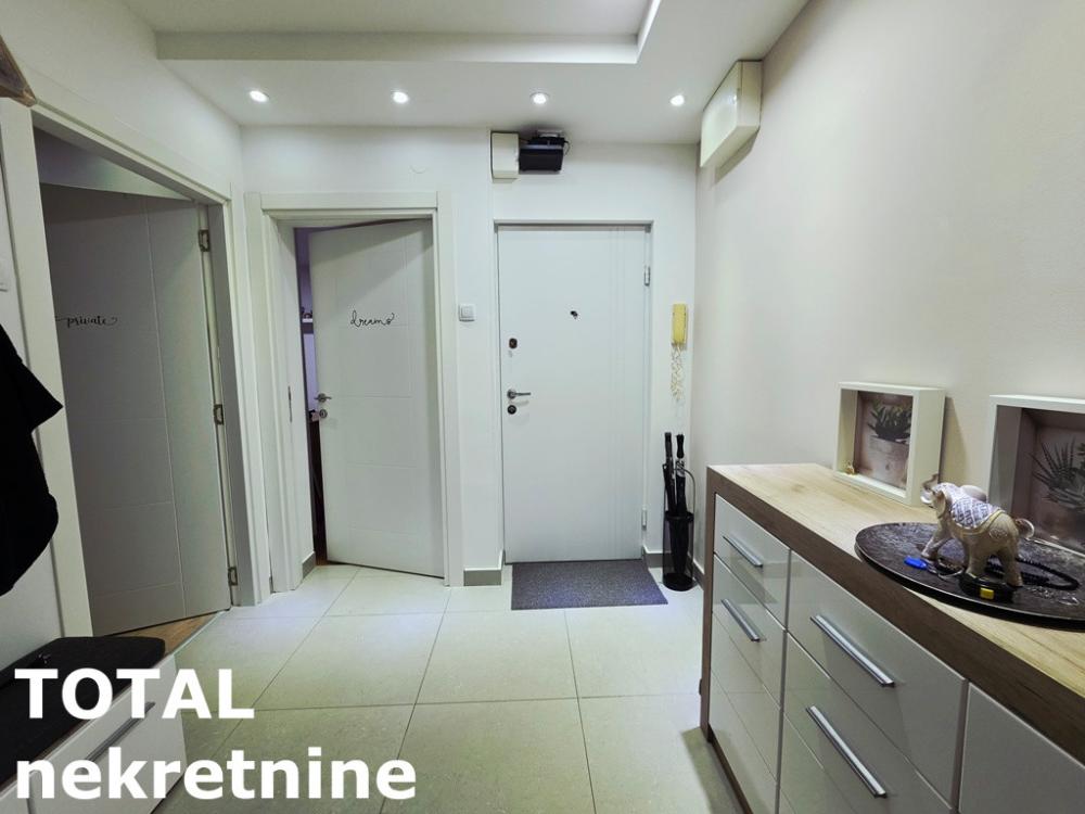 Slika 6 - Stan,NOVI SAD,DETELINARA,kv: 60.00, € 155000, ID: 1102421