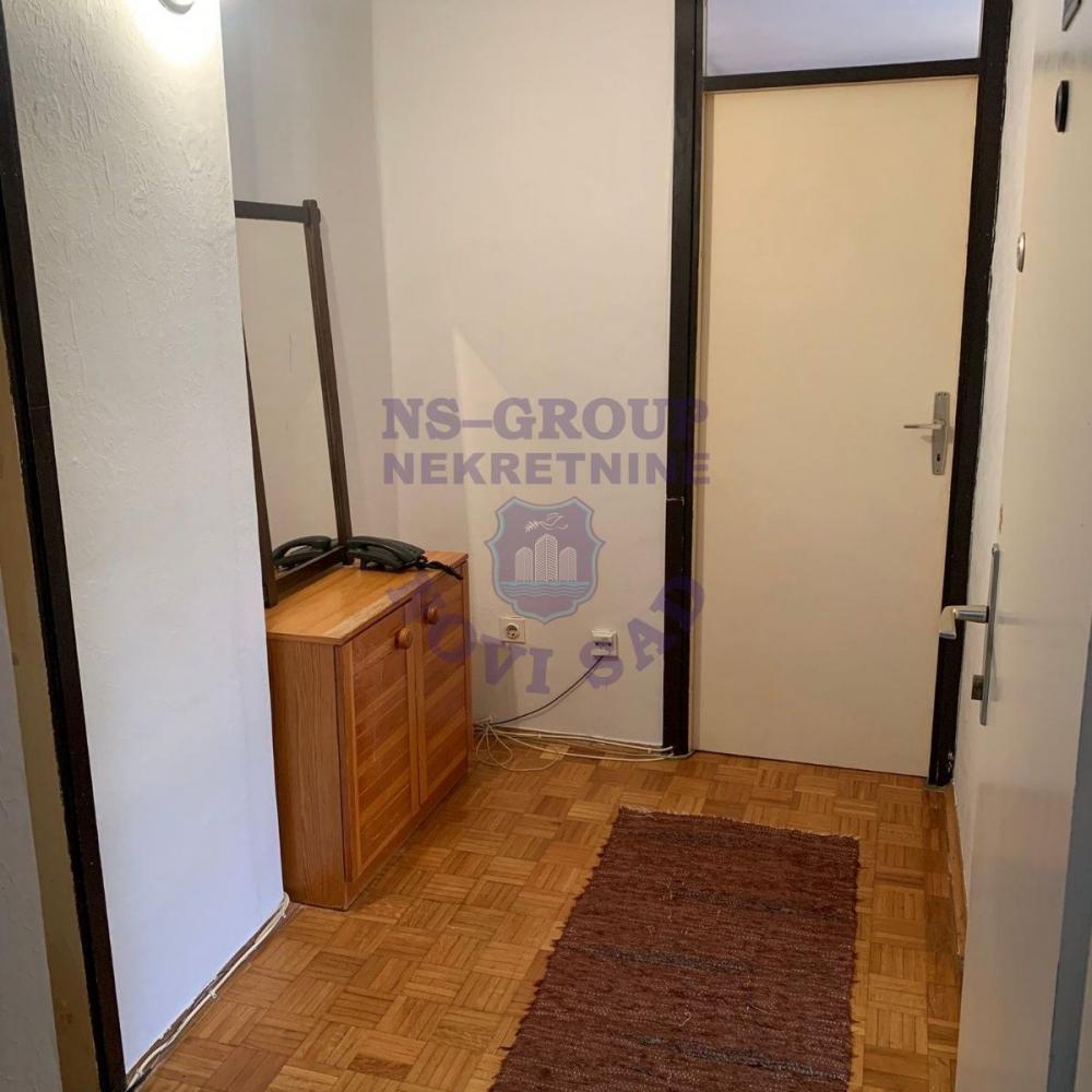 Slika 4 - Dvosoban stan na Novom Naselju!