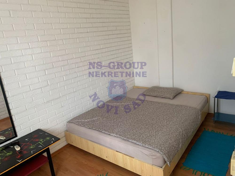 Slika 7 - Dvosoban stan na Novom Naselju!