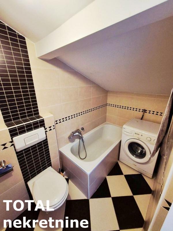 Slika 6 - Stan,NOVI SAD,BULEVAR,kv: 24.00, € 72000, ID: 1102440