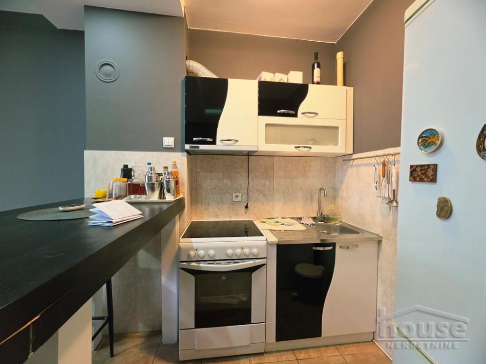 Slika 7 - Stan,NOVI SAD,BULEVAR,kv: 35.00, € 126000, ID: 1065590