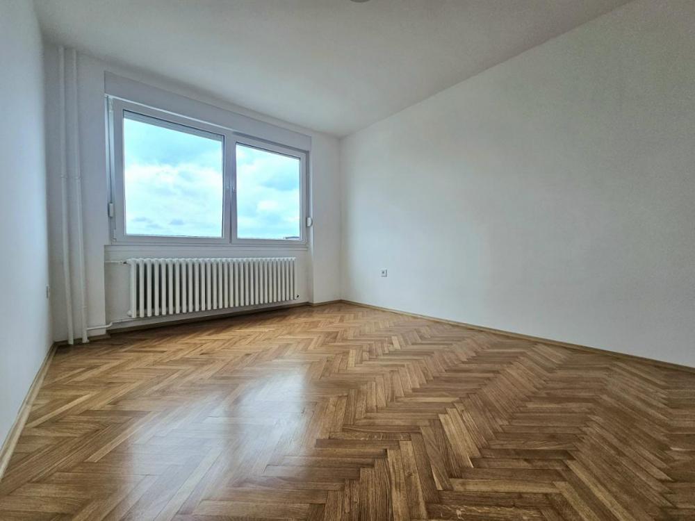 Slika 5 - Trosoban renoviran stan kod Stadiona