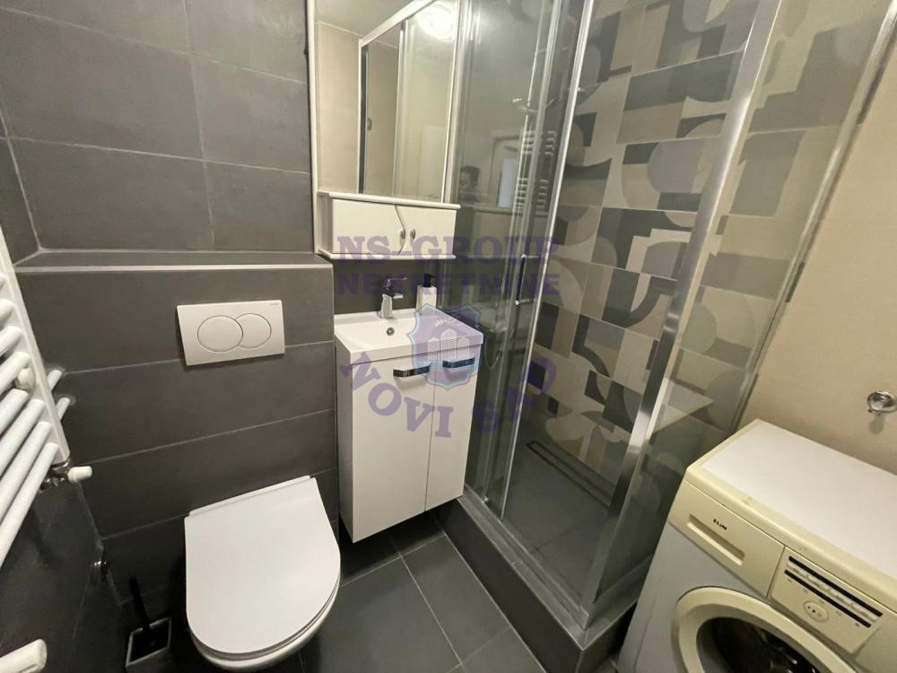 Slika 3 - renoviran trosoban na Novom NaseljU! 