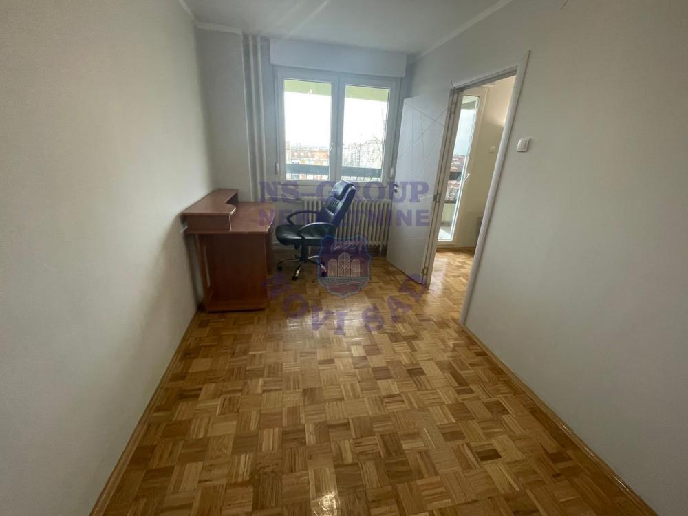 Slika 2 - renoviran trosoban na Novom NaseljU! 