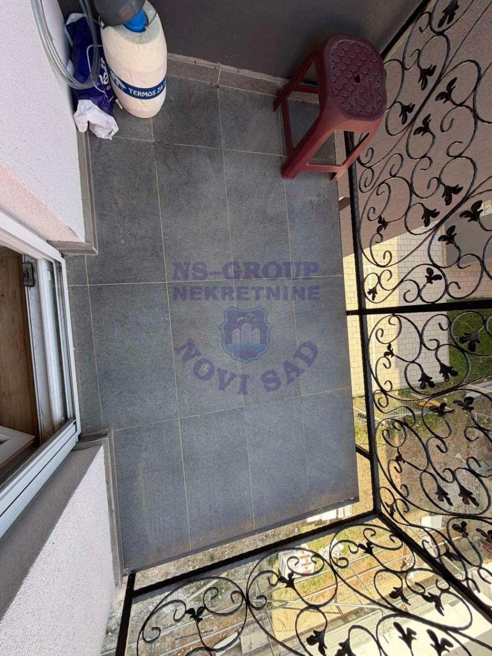 Slika 11 - Troiposoban stan na Adicama