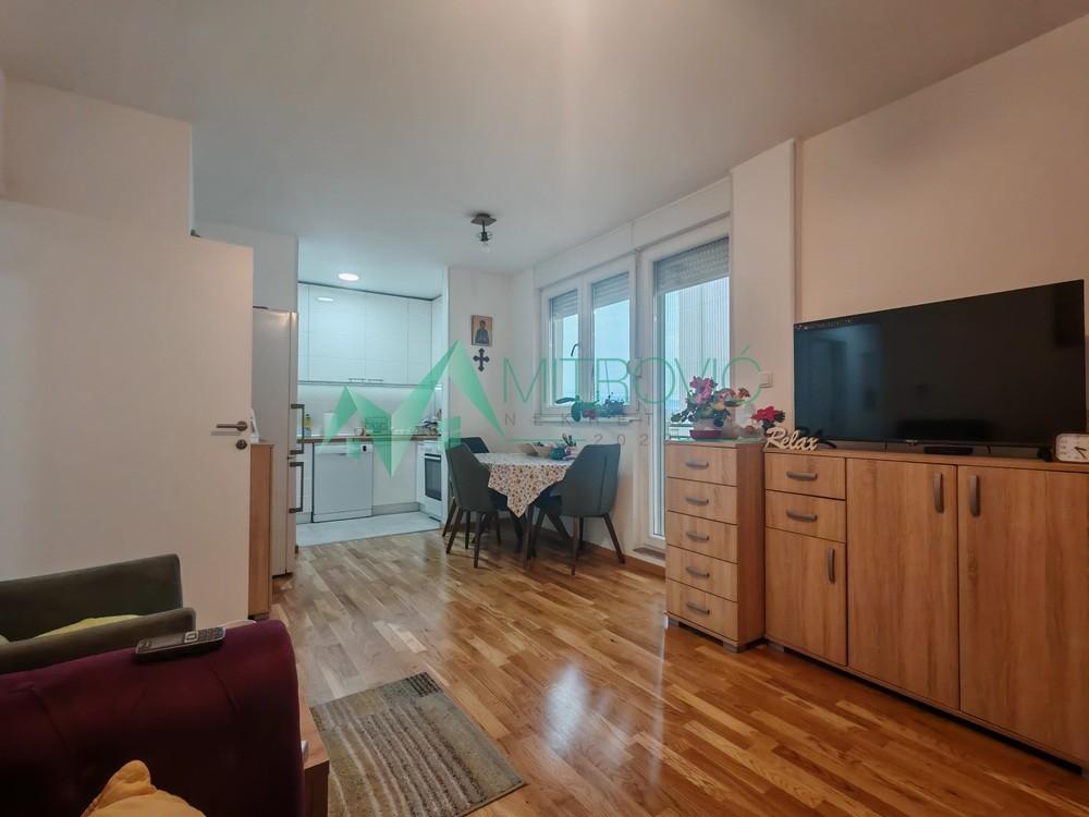 Glavna slika -Nov troiposoban stan sa parkingom! 75m2. Uknjižen. 