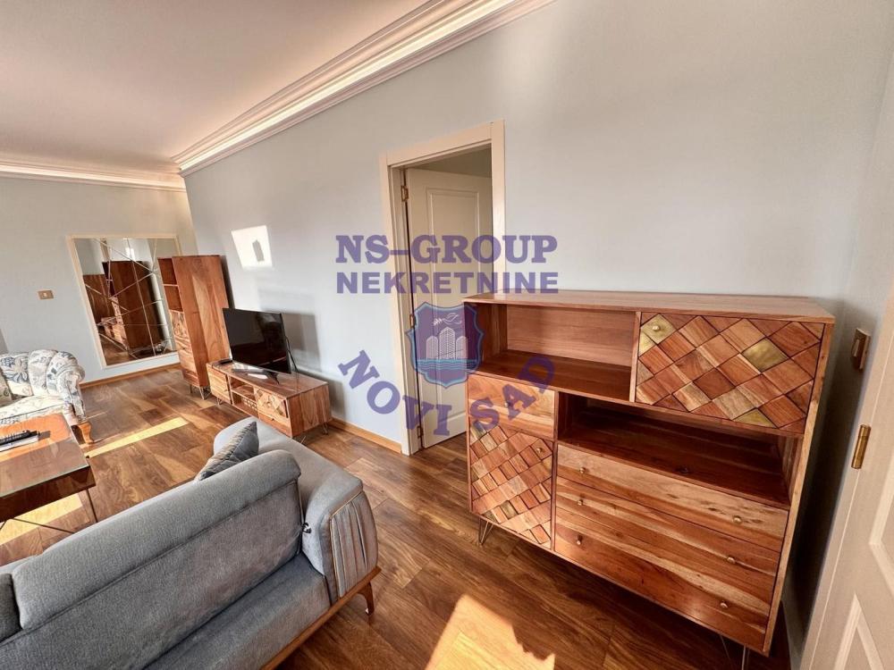 Slika 1 - Dvoiposoban stan, 66m2, Centar