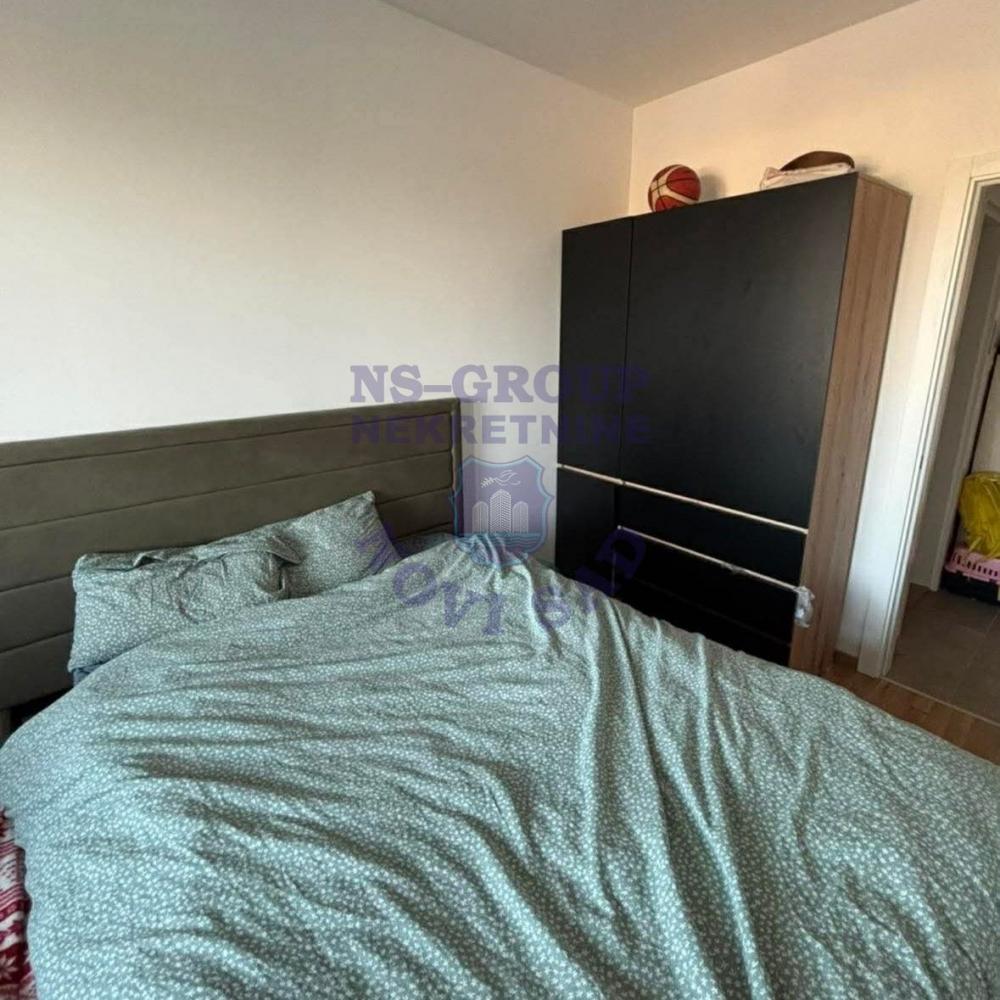 Slika 7 - Dvosoban, 44m2, Avijatičarsko naselje Novi Sad, sa terasom, ima lift