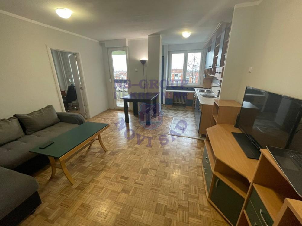 Glavna slika -Trosoban stan na Novom Naselju 