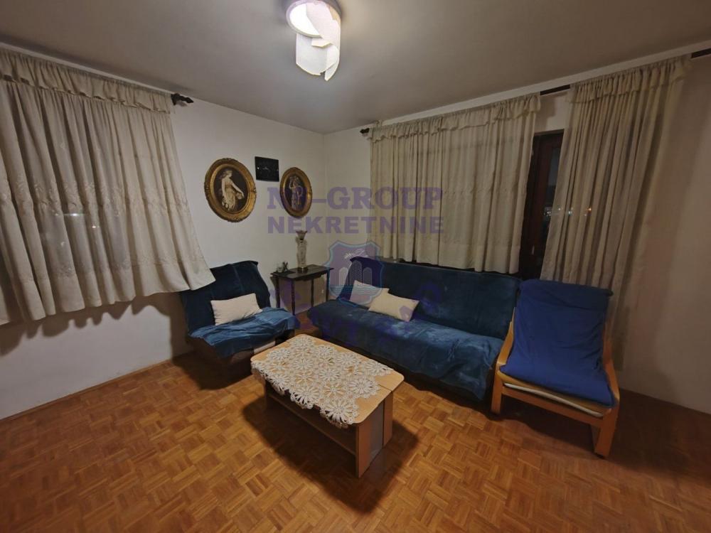 Slika 2 - Dvosoban, 65m2, Novo naselje Novi Sad, sa terasom, ima lift