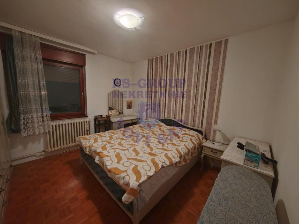 Slika 11 - Dvosoban, 65m2, Novo naselje Novi Sad, sa terasom, ima lift