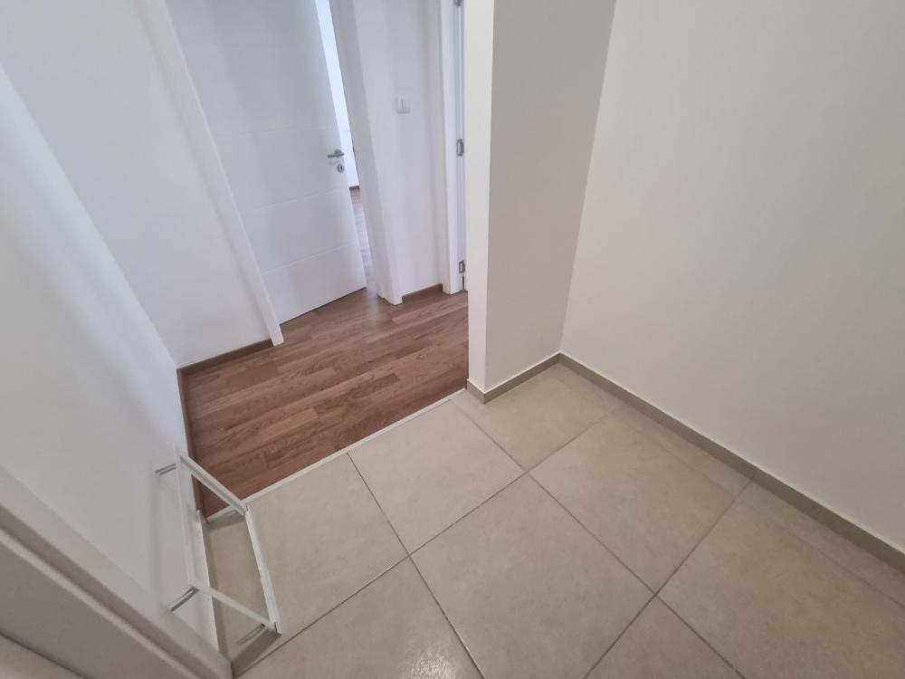 Slika 5 - Dvosoban, 48m2, Bulevar patrijarha Pavla (Somborski bulevar) Novi Sad, sa terasom, sa parkingom