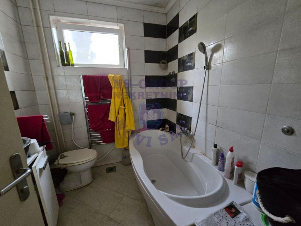 Slika 8 - Dvosoban, 60m2, Spens Novi Sad Novi Sad, sa terasom, ima lift