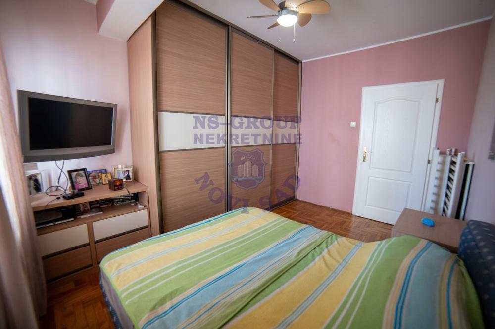 Slika 6 - Trosoban stan na Bulevaru Evrope!