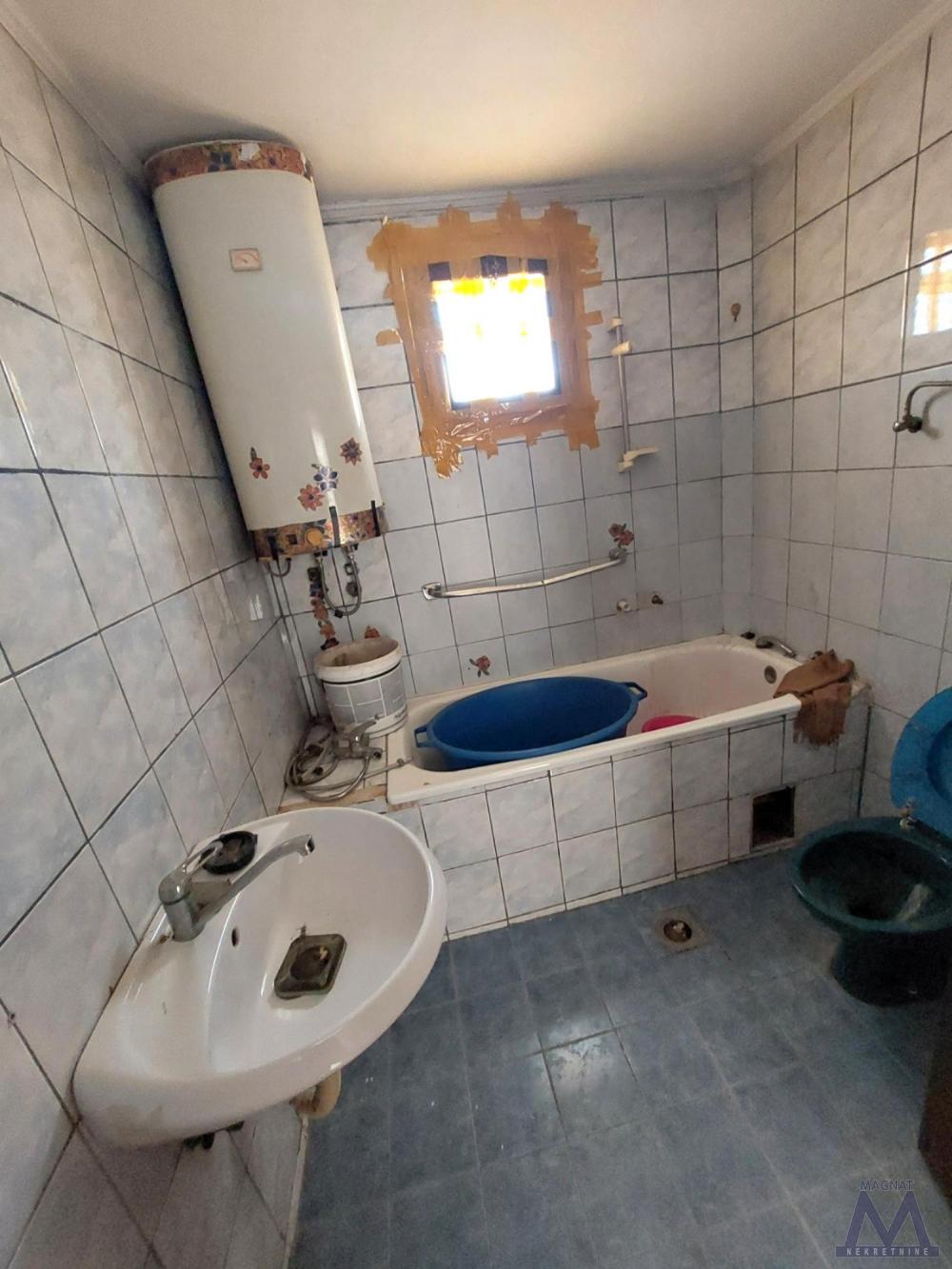 Slika 6 - Stan,NOVI SAD,PODBARA,kv: 37, € 70000, ID: 1019321