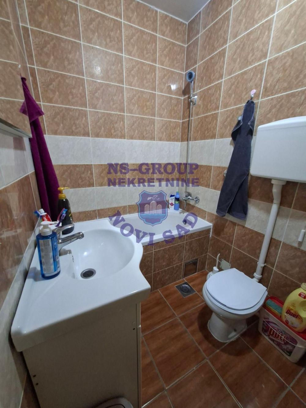 Slika 9 - Odličan trosoban stan na Novoj Detelinari! 