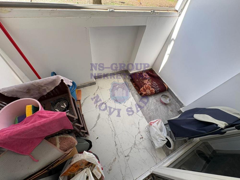 Slika 1 - Dvoiposoban, 62m2, Liman 1 Novi Sad, sa terasom, ima lift